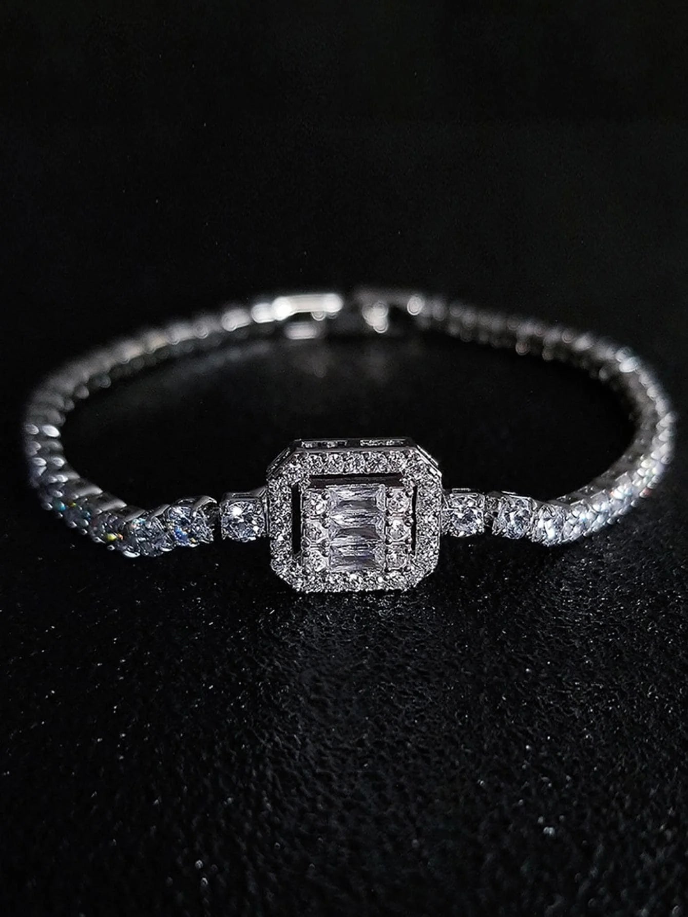 Glamorous Cubic Zirconia Geometric Bracelet