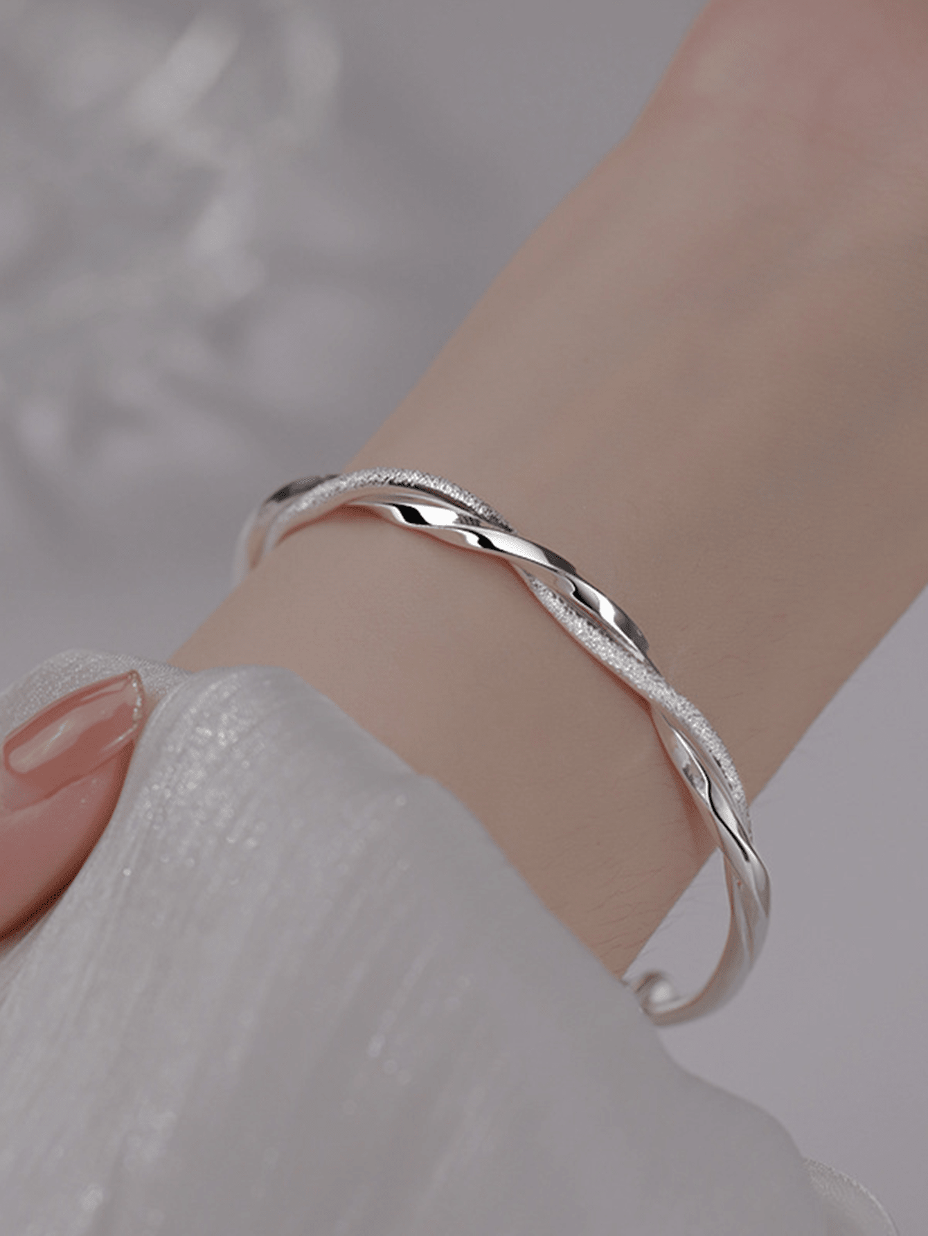 Twist Detail Bangle 