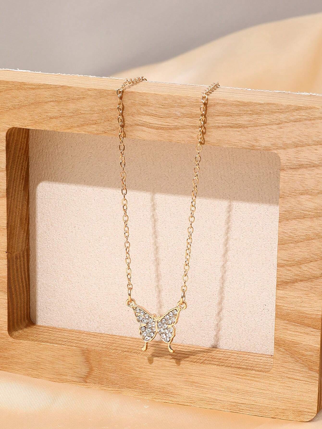 Full Rhinestone Butterfly Shaped Necklace