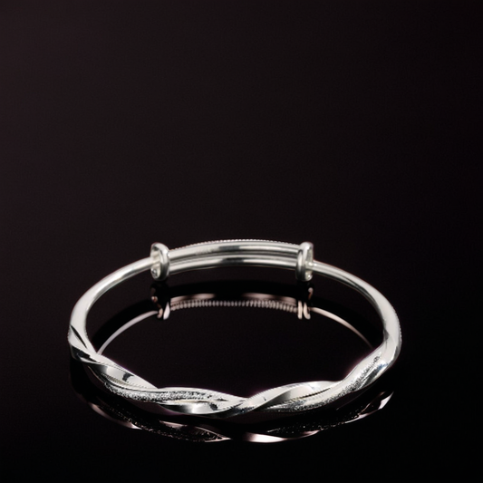 Twist Detail Bangle 