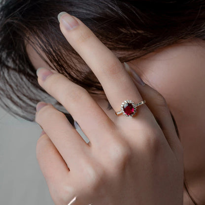 Red Gemstone Ring 18K 